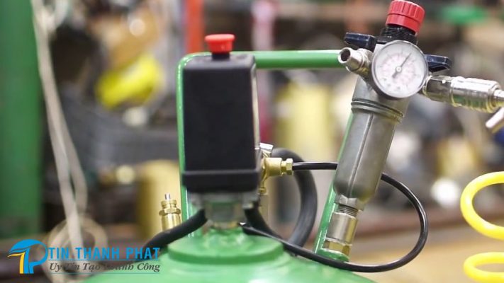 Các bộ phận tham gia điều chỉnh áp suất máy nén khí